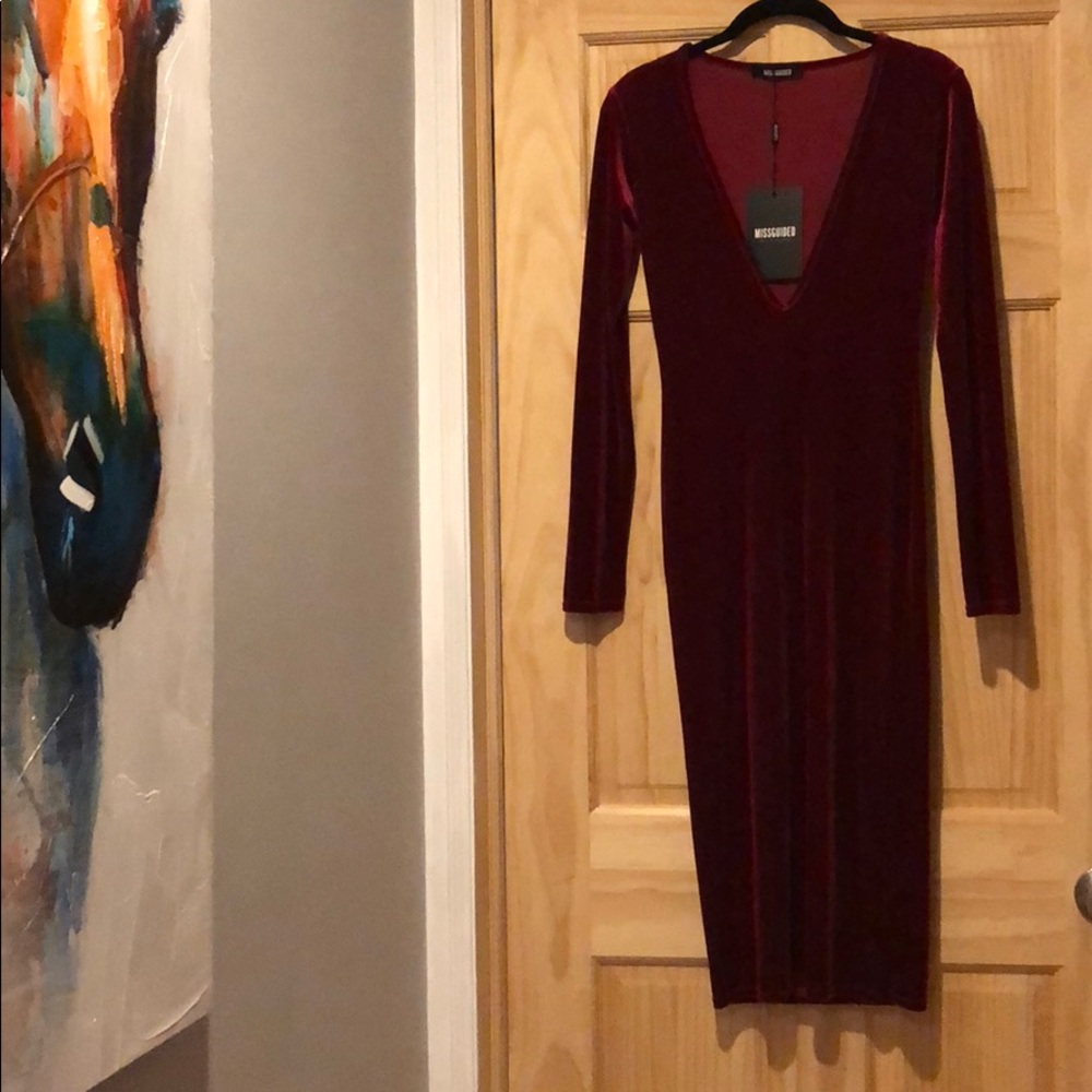 Missguided Blood red velvet pencil dress